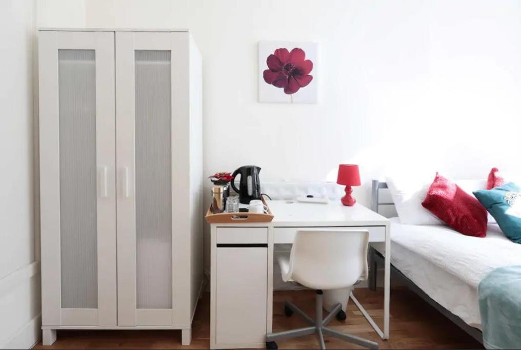 Comfy Private Bedrooms Near Euston Station, Central Лондон Екстериор снимка