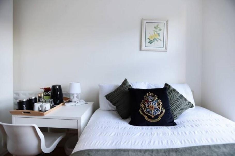 Comfy Private Bedrooms Near Euston Station, Central Лондон Екстериор снимка
